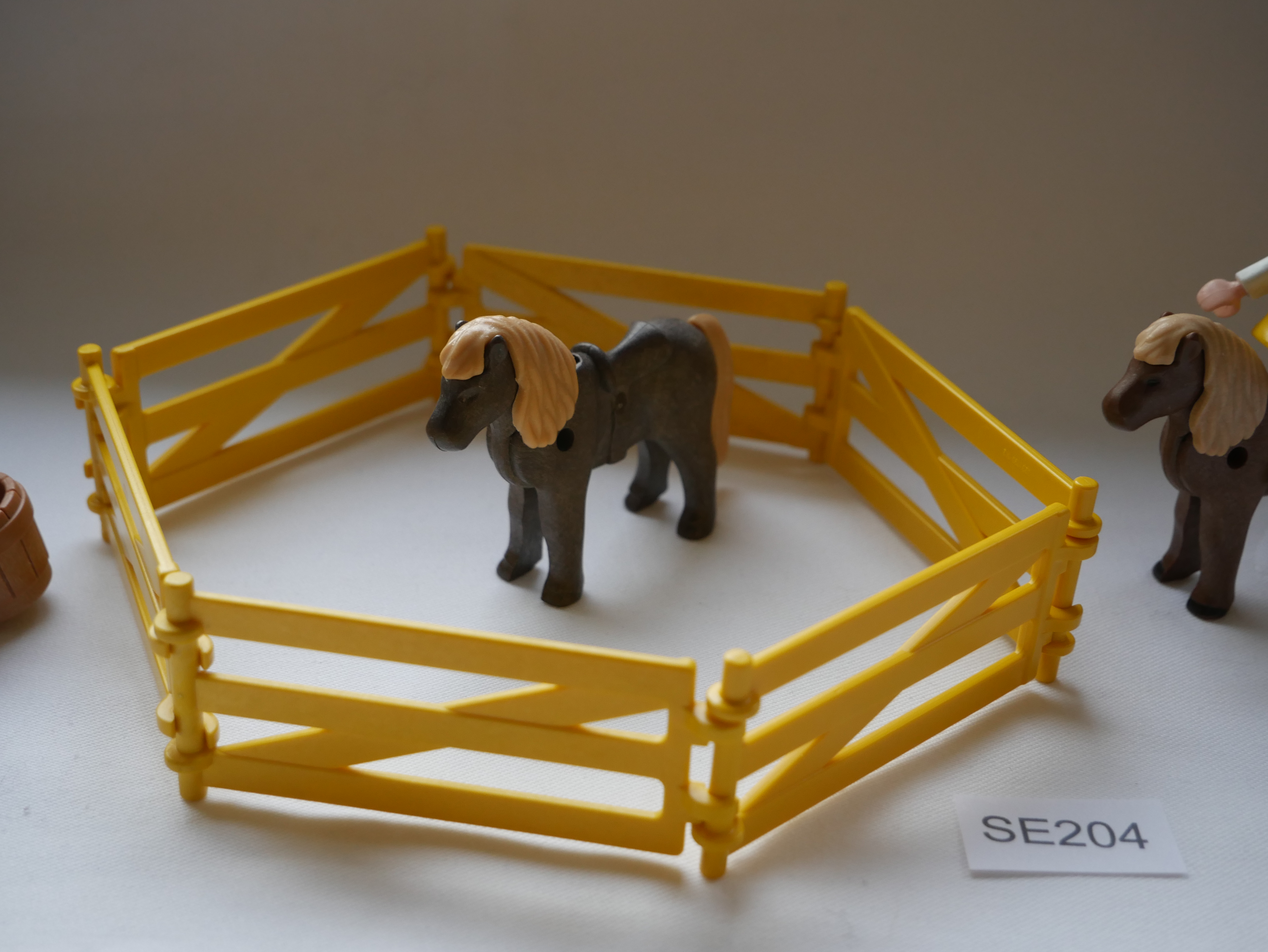 Playmobil Ergänzungsset zu Bauernhof, Reiterhof, Ponyhof, Pony und Zaun